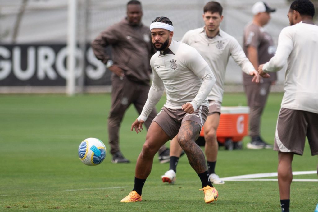 Memphis-Depay-Corinthians-treino-alamy2Y4PKWY Atacante Memphis Depay em treino do Corinthians