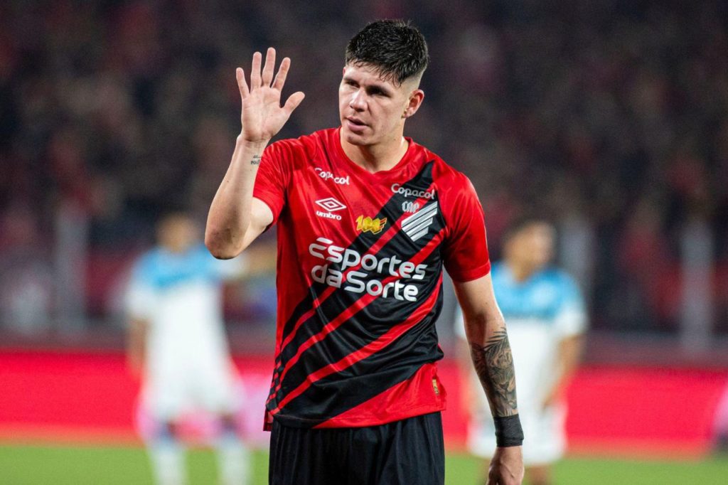 Zapelli-Athletico-jogo-alamy2Y4YD8N Meio-campista Zapelli em jogo do Athletico Paranaense contra o Racing na Arena