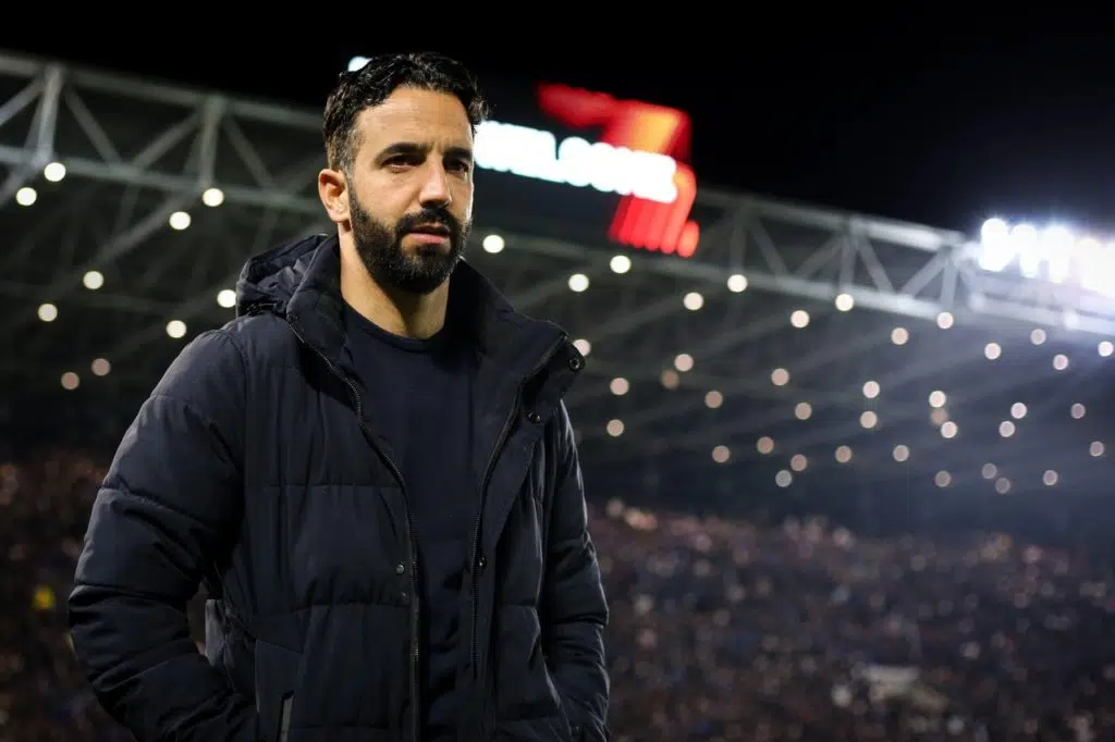 Rúben-Amorim-Sporting-Jogo-2WT3FPA Rúben Amorim, do Sporting, observando o time um um dos jogos da temporada de 2024/25.