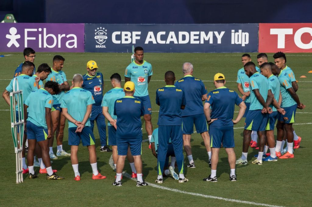 Eliminatórias: Brasil faz primeiro treino para enfrentar o Chile