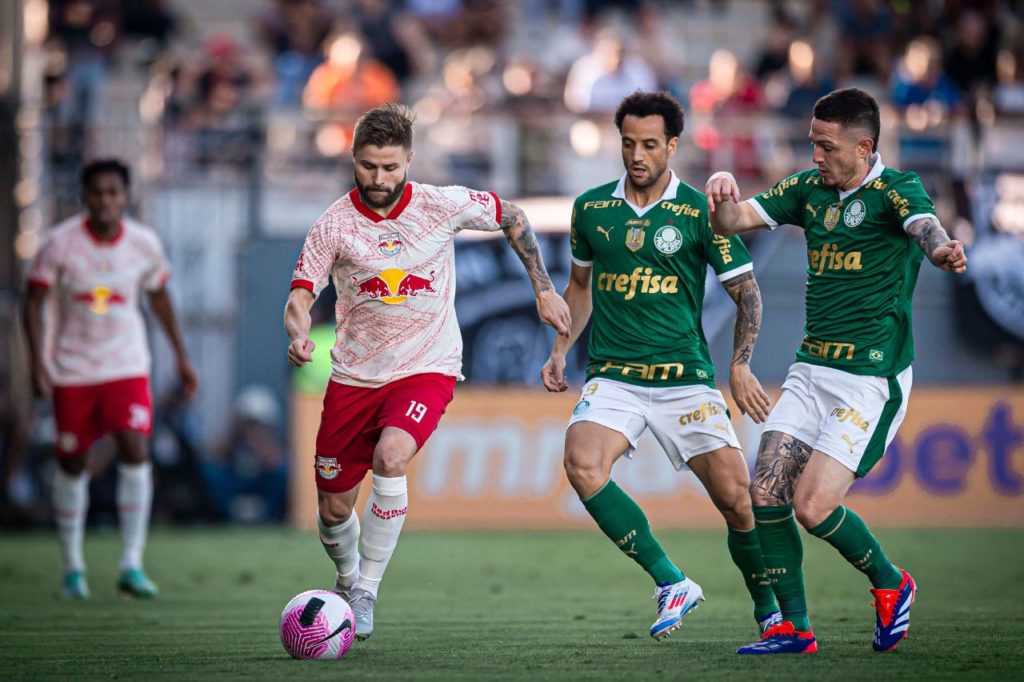 Palmeiras e Bragantino empatam sem gols pelo Brasileirão