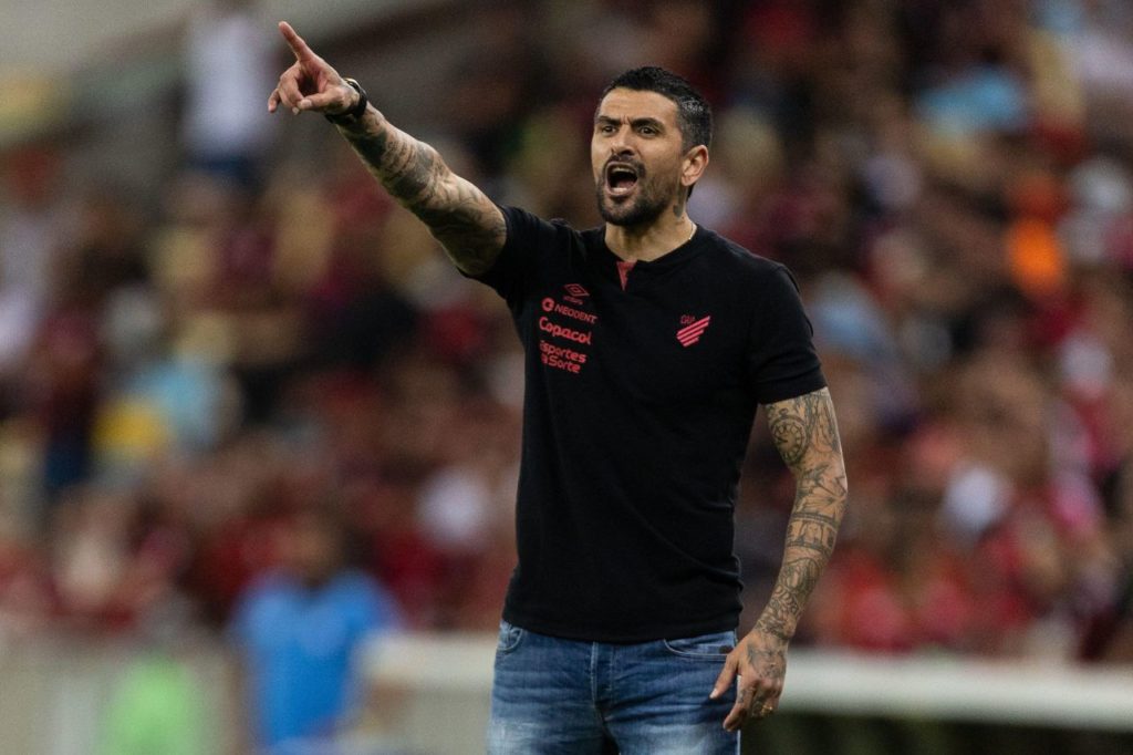 Athletico-PR tem retorno no time para encarar o Botafogo