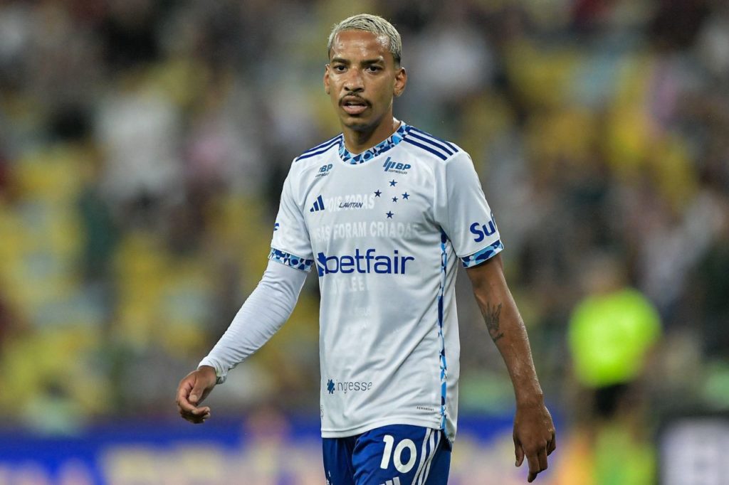 Matheus-Pereira-Cruzeiro-jogo-alamy2Y89N3E Meia Matheus Pereira em jogo do Cruzeiro