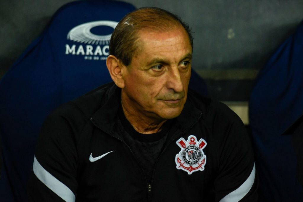 Ramon-Diaz-Corinthians-treinador-alamy2Y857ND Técnico Ramón Díaz no comando do Corinthians