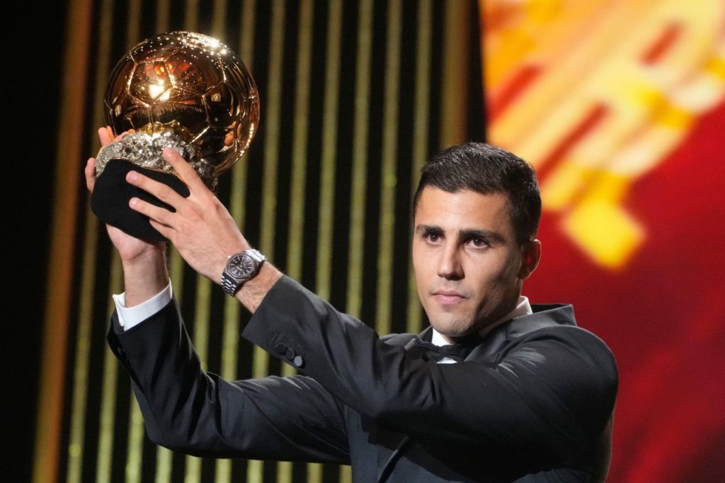 Bola de Ouro: Rodri vence o prêmio, e Vini Jr fica em segundo