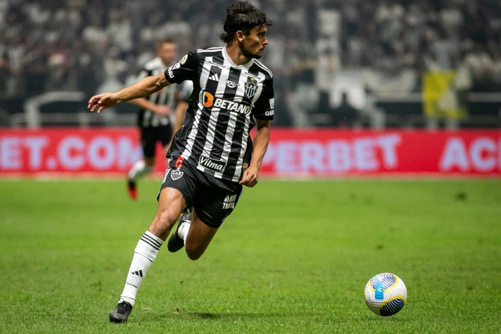 Scarpa-Atlético-jogo-alamy2XMKMN5 Meia Gustavo Scarpa em jogo do Atlético-MG no Brasileirão