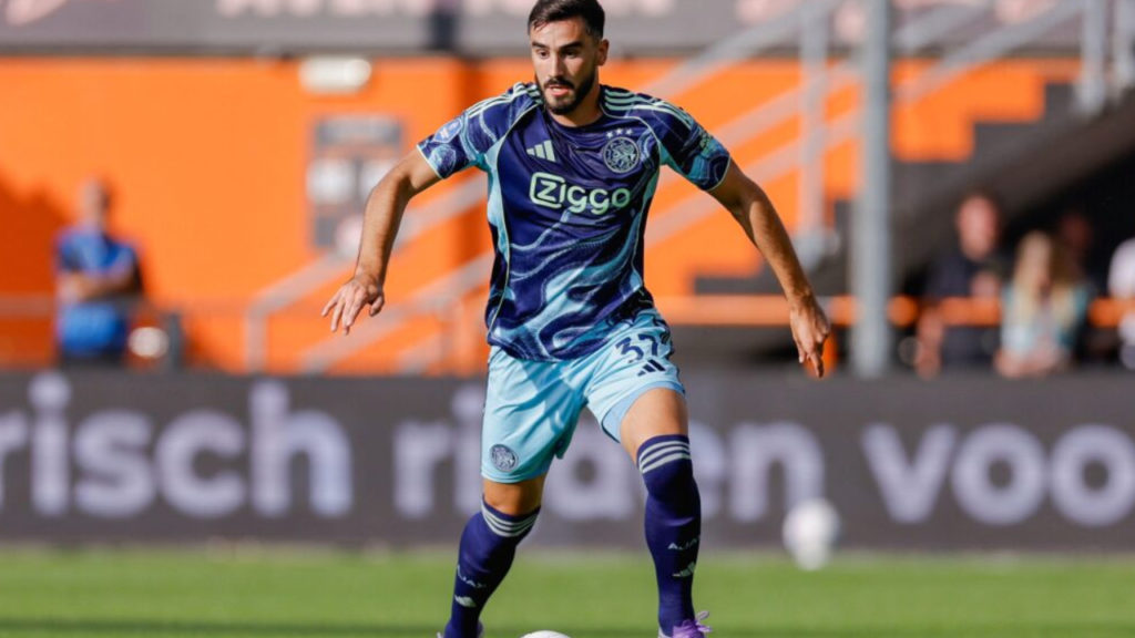 Josip Sutalo de Ajax Palpite Qarabag x Ajax