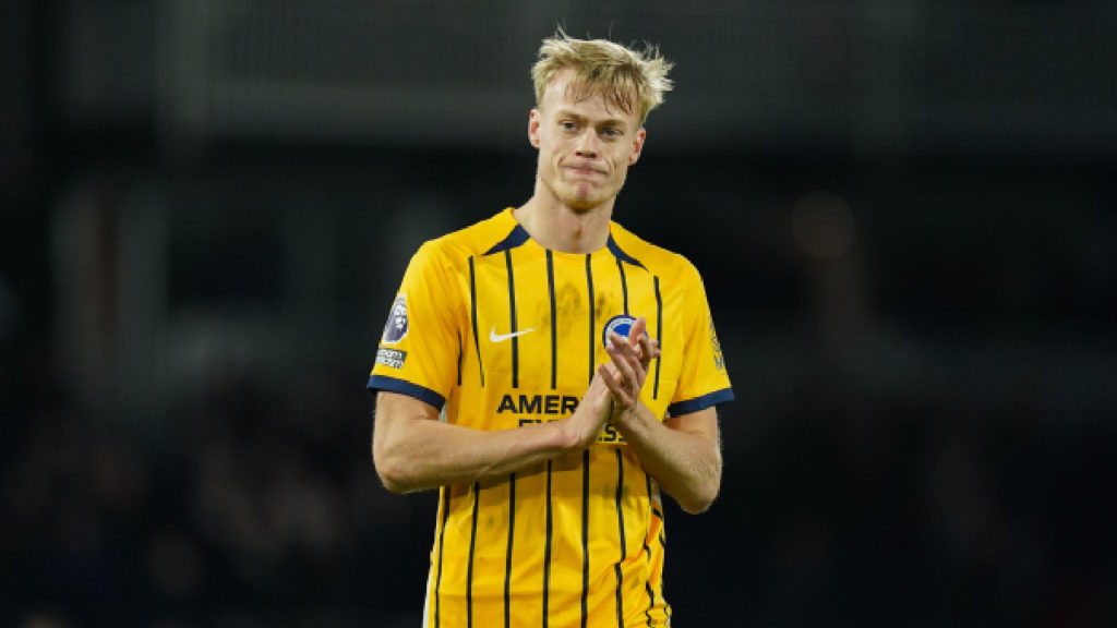 Jan Paul van Hecke do Brighton Palpite Brighton x Everton