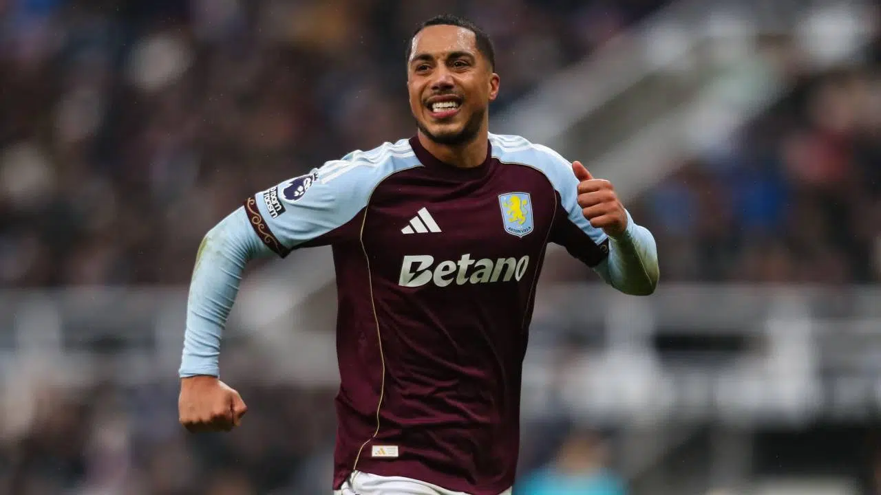 Youri Tielemans do Aston Villa Palpite Aston Villa x Leeds – Premier League – 21/02/2026