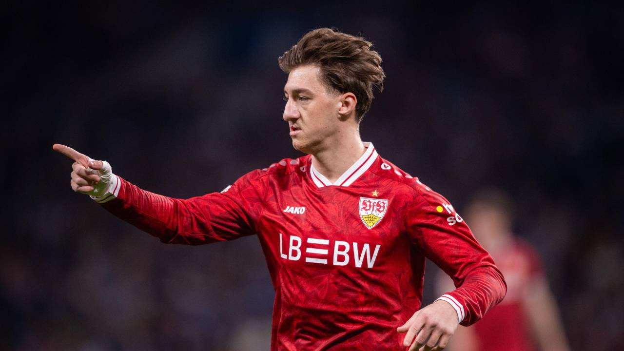 Angelo Stiller do VfB Stuttgart Palpite Augsburg x Stuttgart – Bundesliga – 22/03/2026