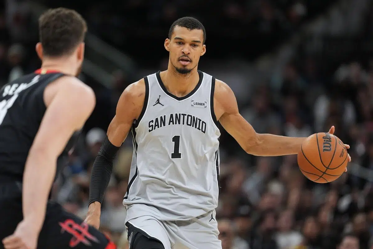 Palpite San Antonio Spurs x Boston Celtics - NBA - 10/03/2026 Palpite San Antonio Spurs x Boston Celtics – NBA – 10/03/2026