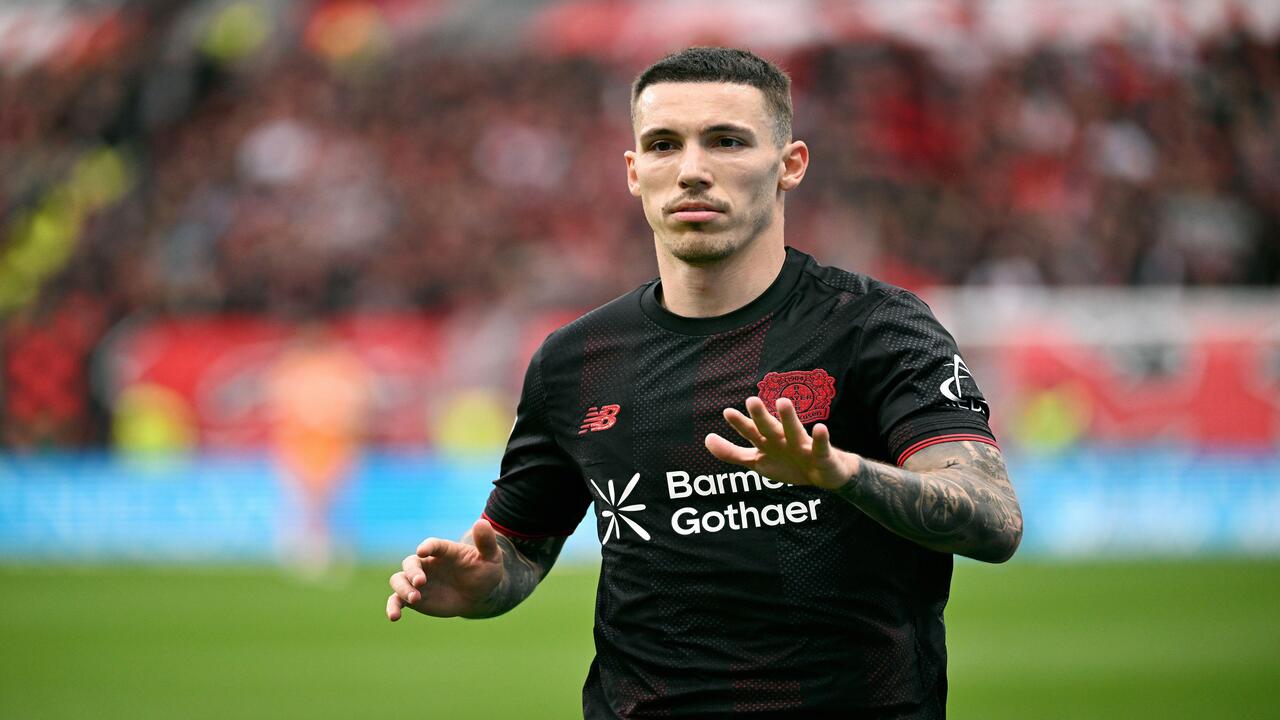 Alejandro Grimaldo do Leverkusen Palpite Bayer Leverkusen x Augsburg – Bundesliga – 18/04/2026