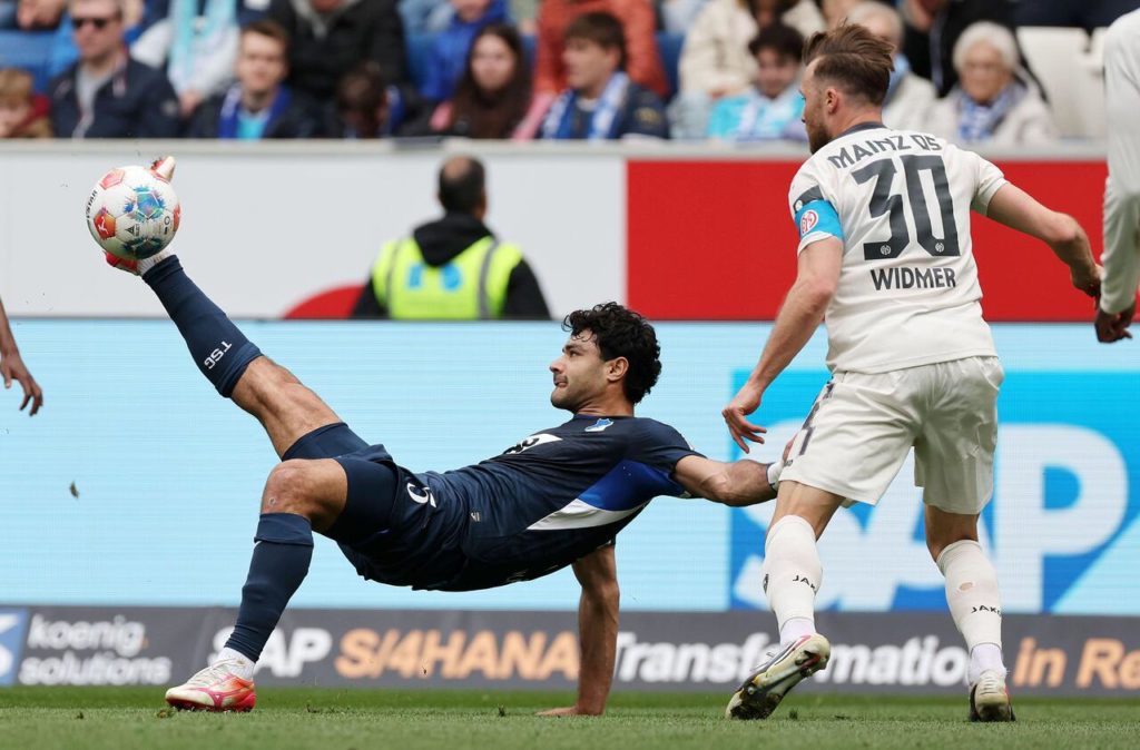 Ozan Kabak do Hoffenheim