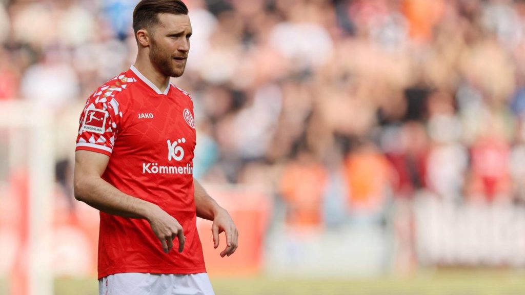 Silvan Widmer do Mainz Palpite Mainz x Strasbourg