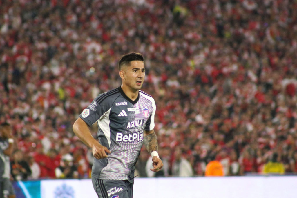 Bogota, Colombia. 21st Jan, 2026. Junior F.C's Guillermo Paiva during the Superliga BetPlay Dimayor League second leg final between Independiente Santa Fe V Junior F.C in El Campin Stadium in Bogota, Colombia January 21, 2026. Photo by: Jorge Londono/Long Palpite Junior Barranquilla