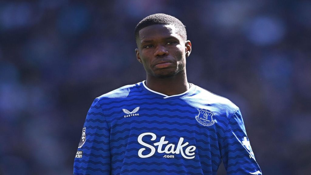 Thierno Barry do Everton Palpite Crystal Palace x Everton